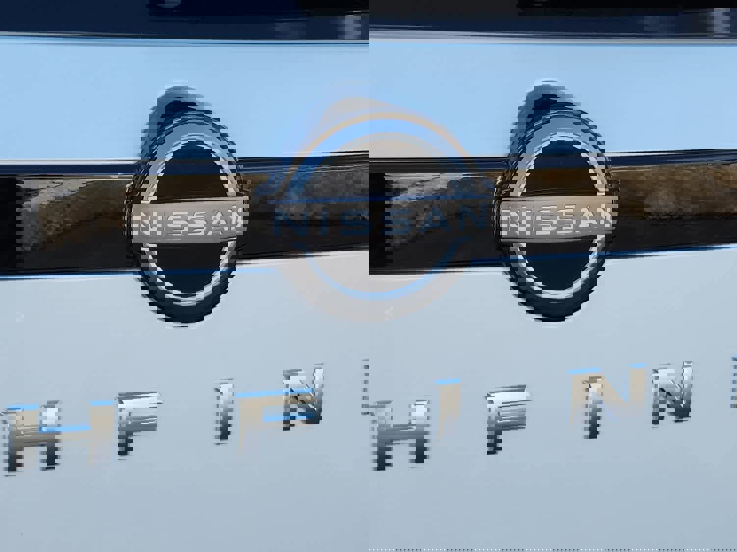 New 2025 Nissan Pathfinder SL w/ Cargo Package image 18