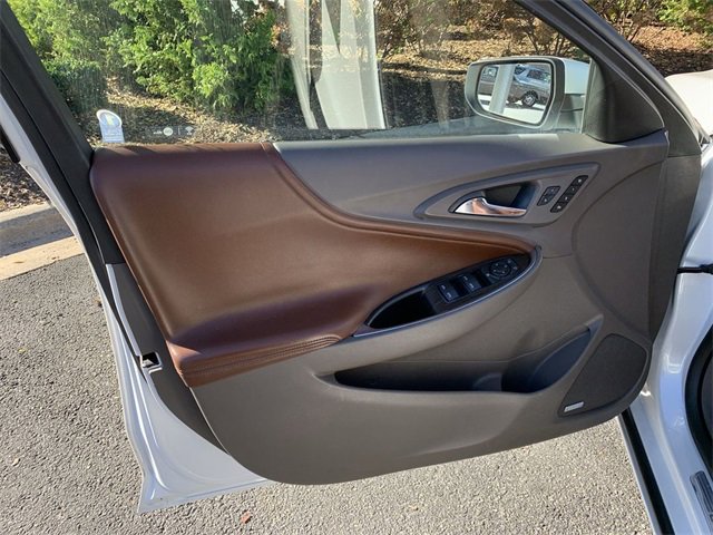 Used 2016 Chevrolet Malibu Premier w/ Driver Confidence Package image 17