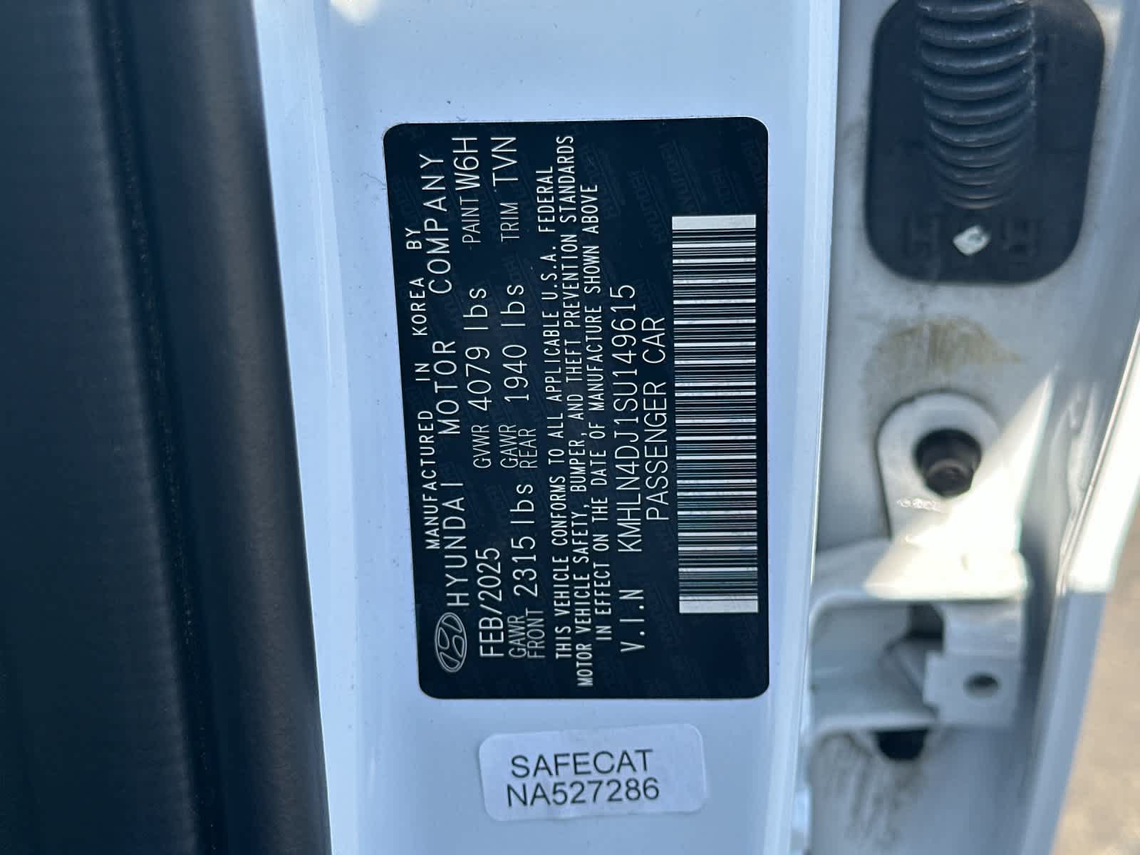 Certified 2025 Hyundai Elantra Limited FWD image 31