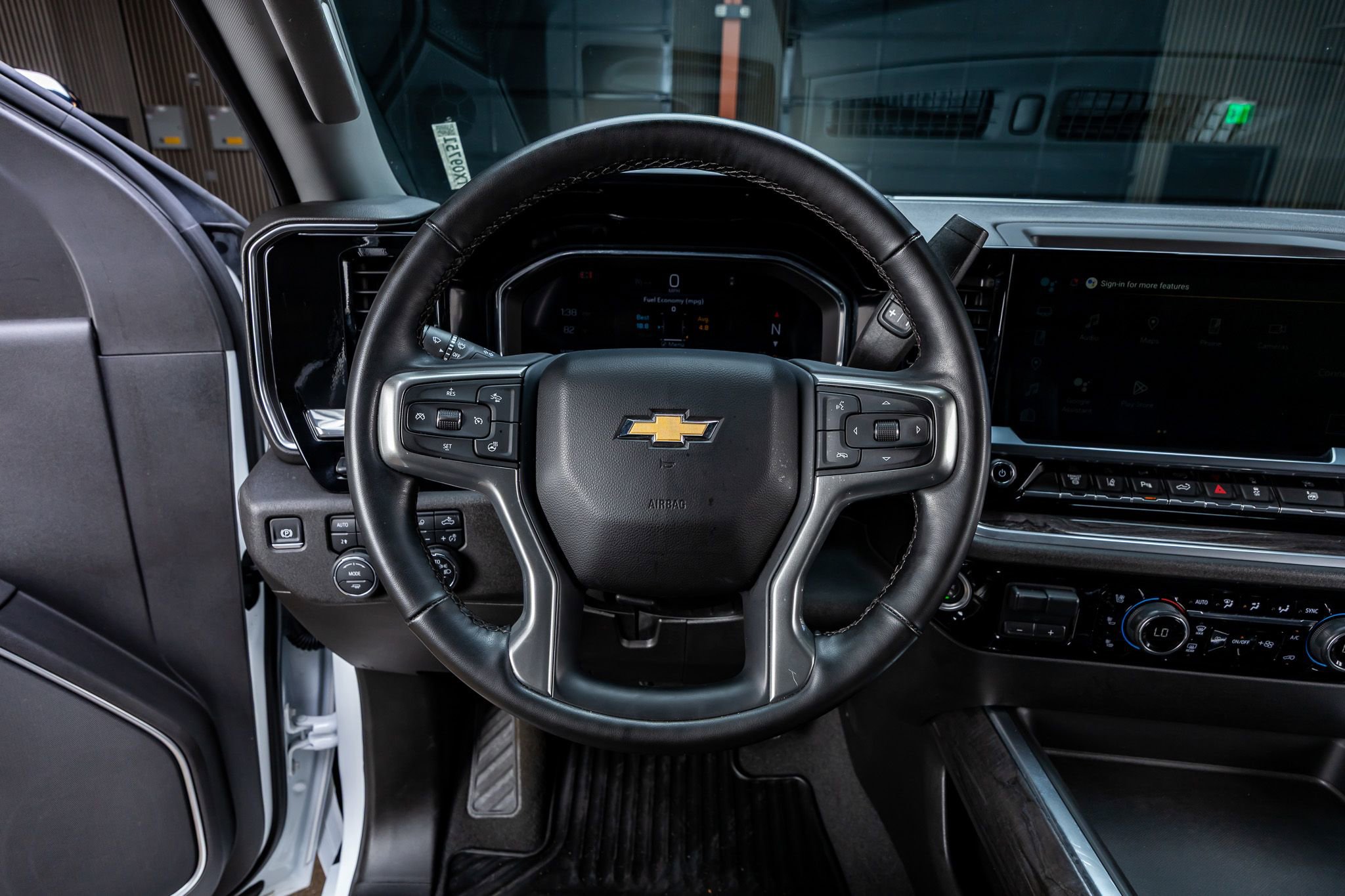 Used 2025 Chevrolet Silverado 3500 LTZ w/ LTZ Plus Package AWD/4WD image 19