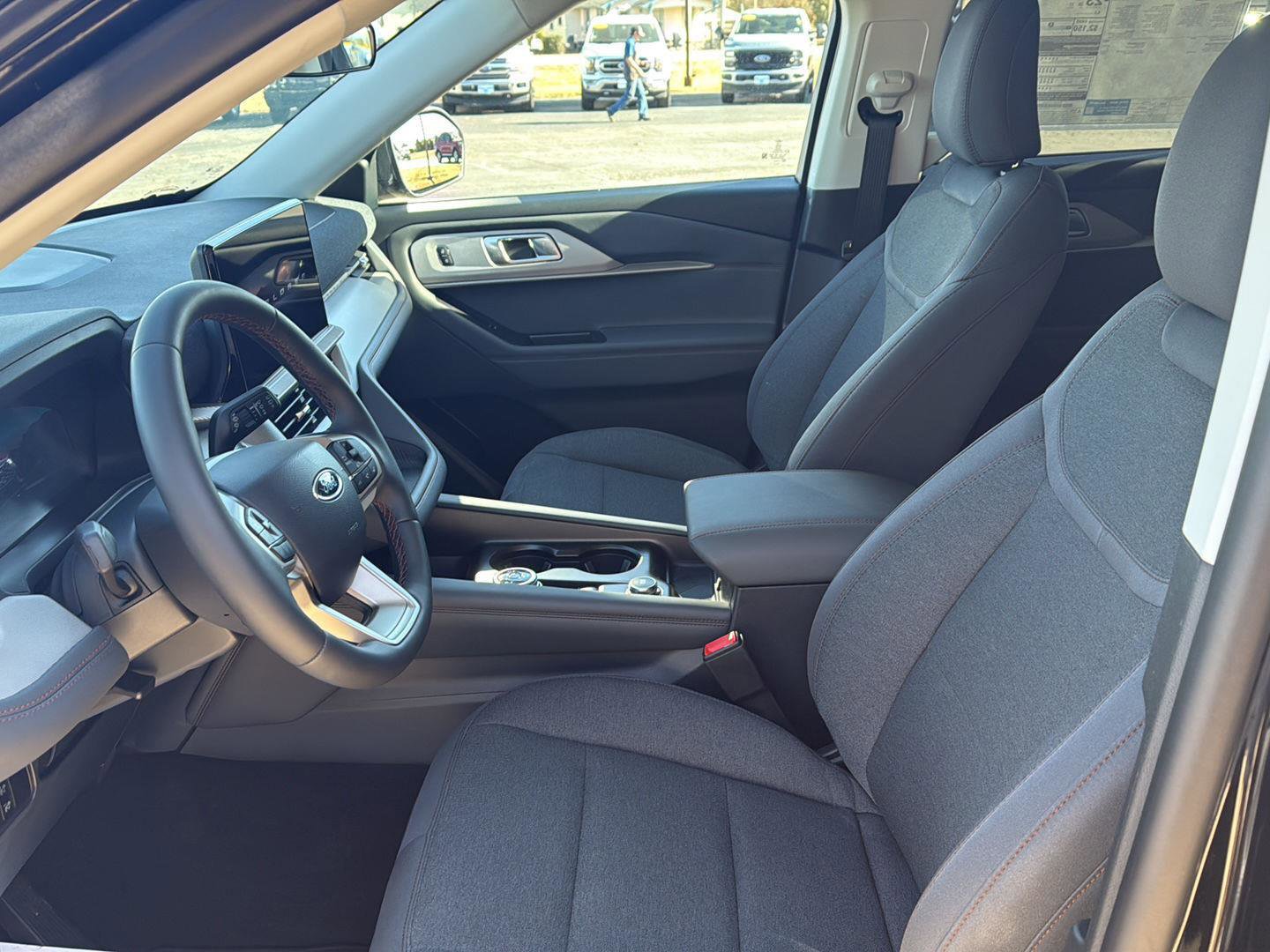 New 2026 Ford Explorer Active image 16