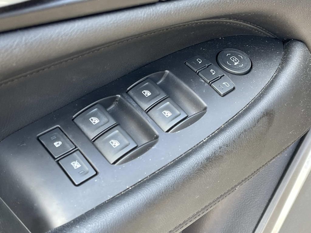 Used 2019 Cadillac Escalade ESV Luxury AWD/4WD image 30
