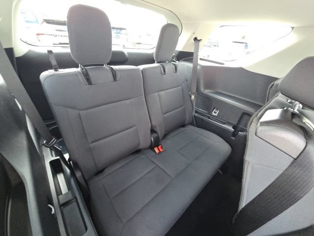 Used 2025 Ford Explorer Active RWD image 16