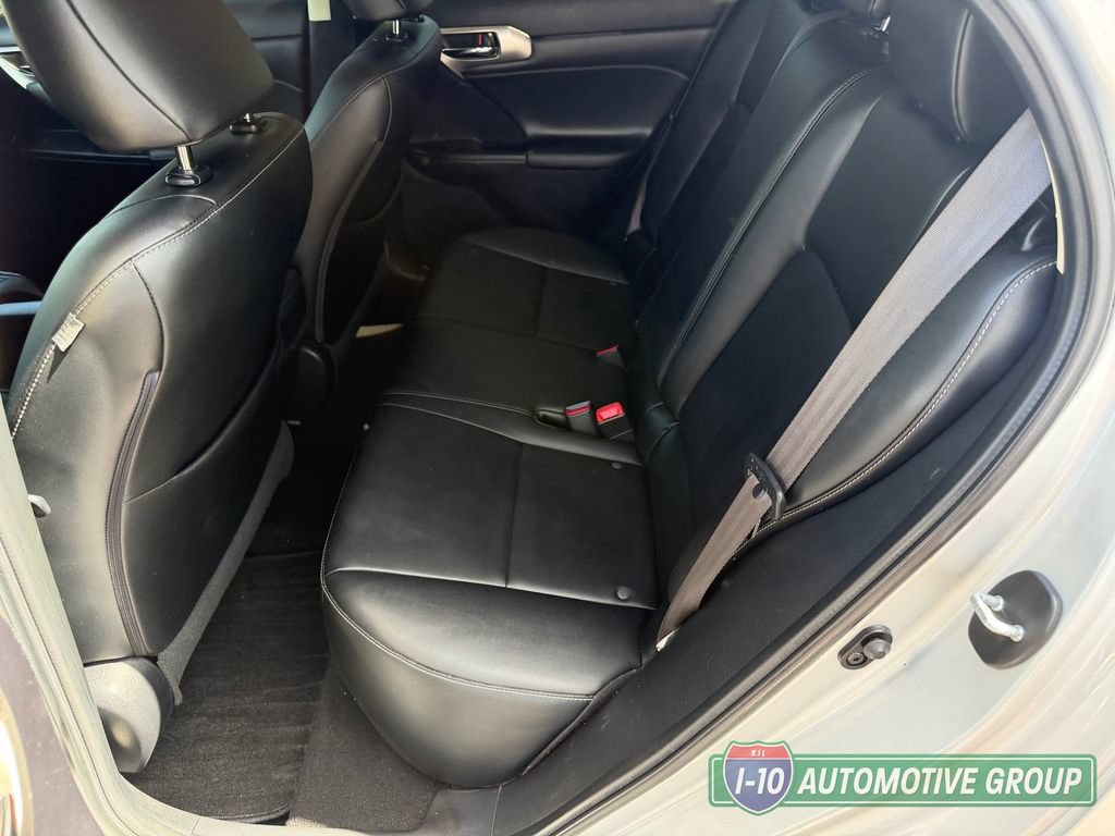 Used 2015 Lexus CT 200h w/ Navigation Package FWD image 27