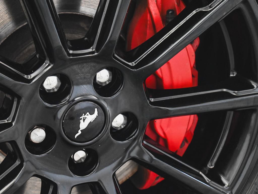 Used 2016 Ford Mustang GT Premium w/ Black Accent Package RWD image 8