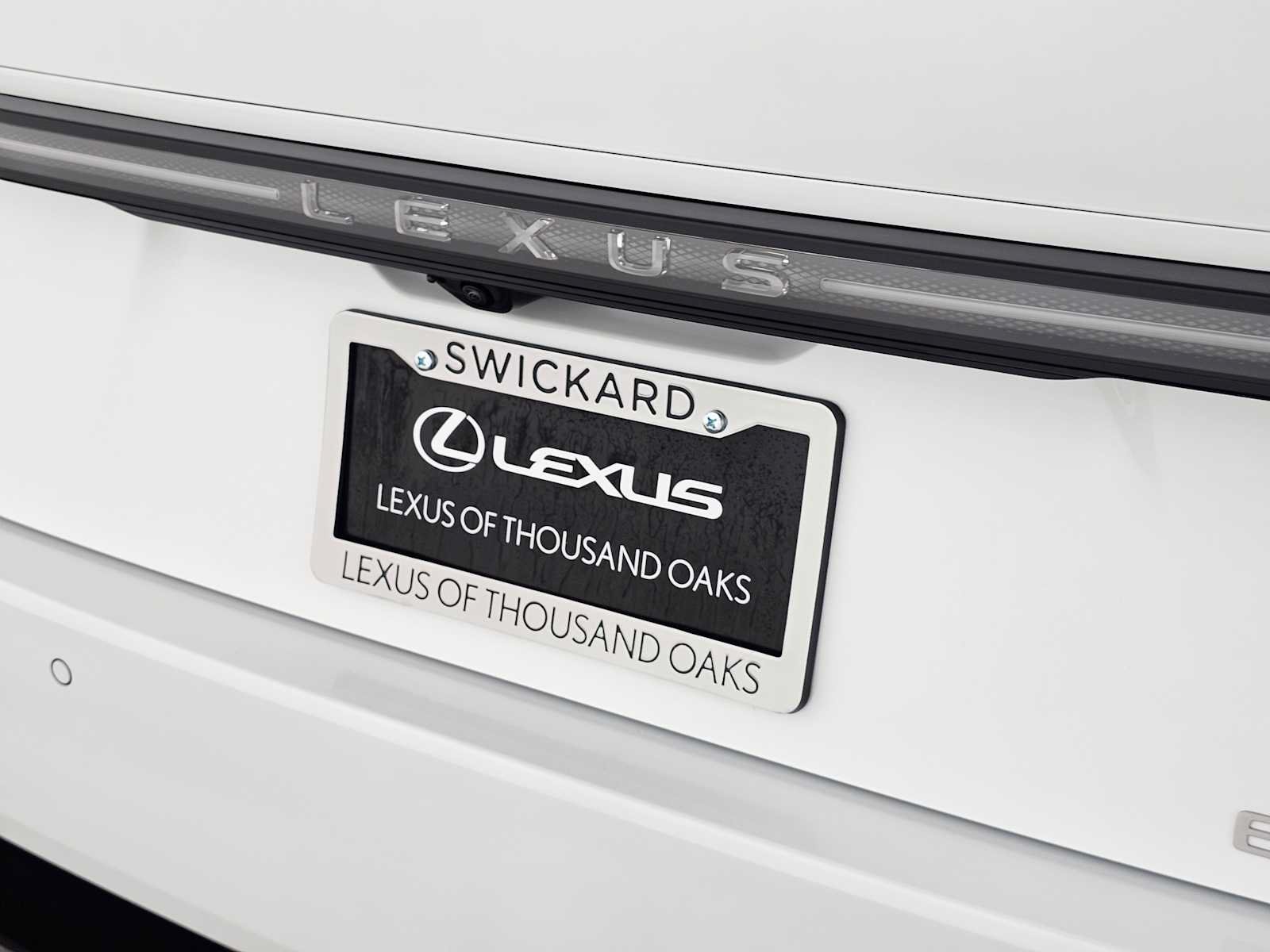 New 2026 Lexus ES 350e FWD image 13