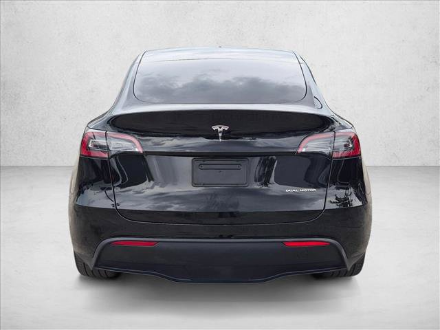 Used 2024 Tesla Model Y Long Range AWD/4WD image 6