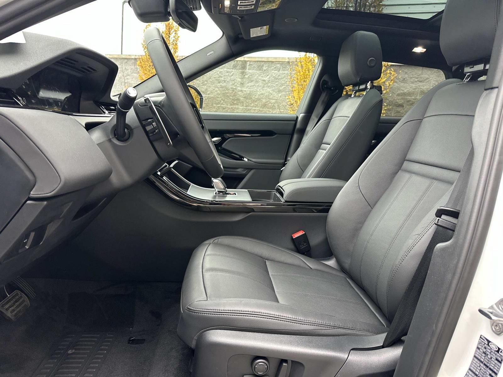 New 2026 Land Rover Range Rover Evoque S AWD/4WD image 17