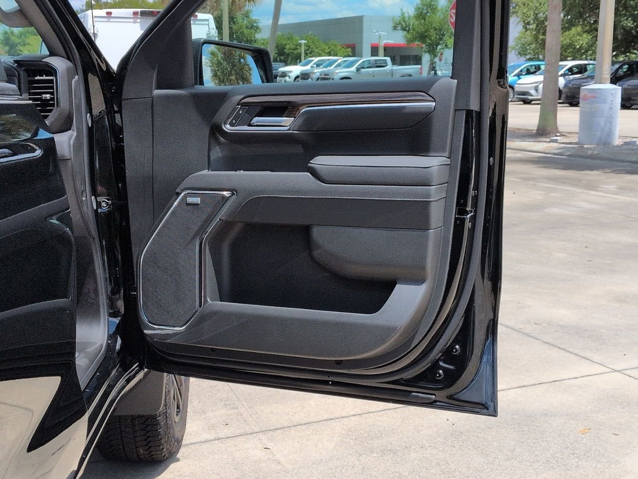 New 2026 Chevrolet Silverado 1500 LT Trail Boss w/ Safety Package AWD/4WD image 20