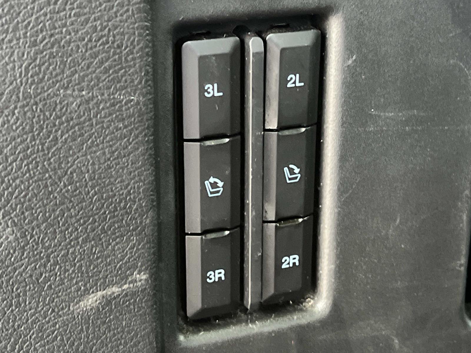 Used 2023 Ford Expedition Limited image 13