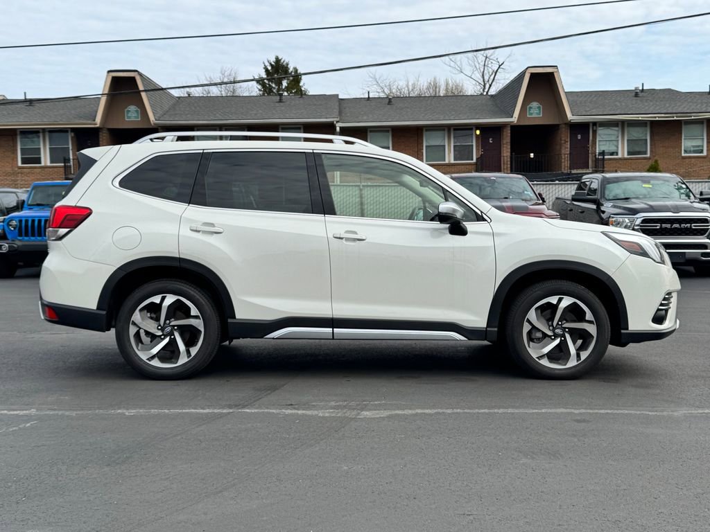Used 2023 Subaru Forester Touring image 7