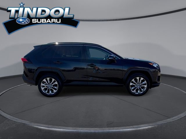 Used 2020 Toyota RAV4 XLE Premium image 10