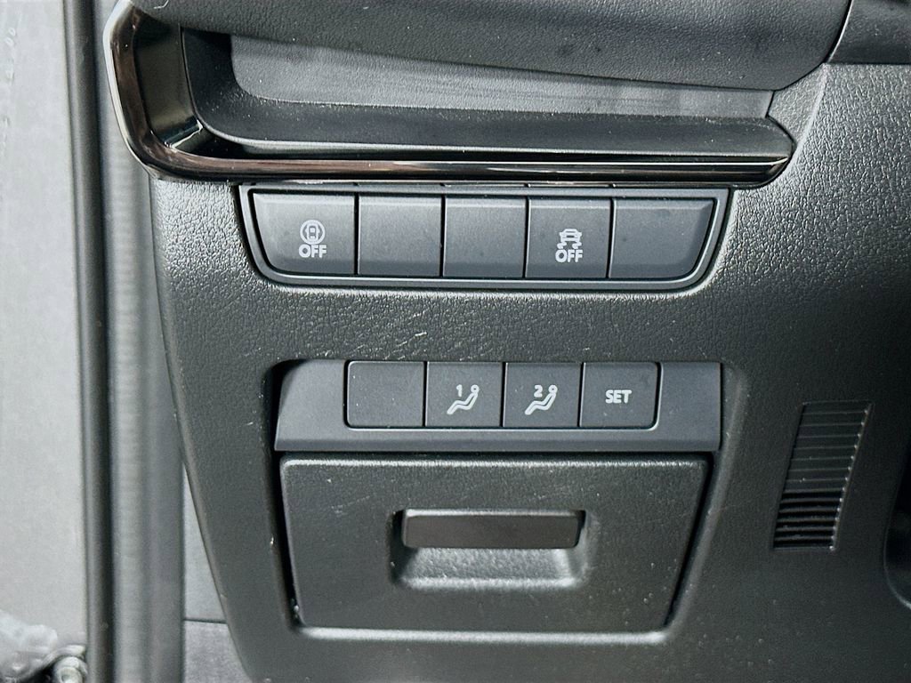 Used 2021 MAZDA MAZDA3 s image 10