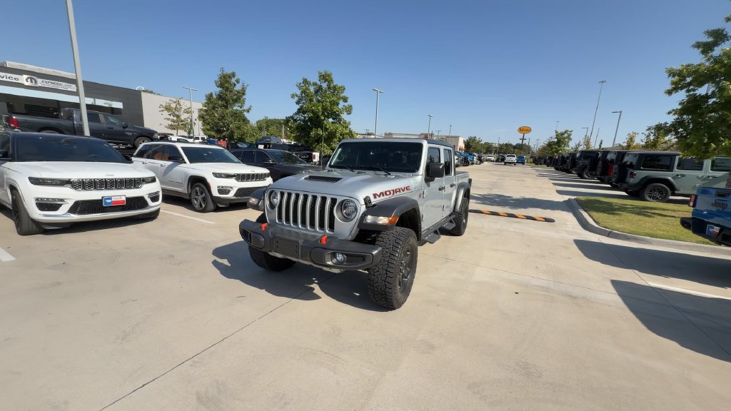 Certified 2023 Jeep Gladiator Mojave AWD/4WD image 2