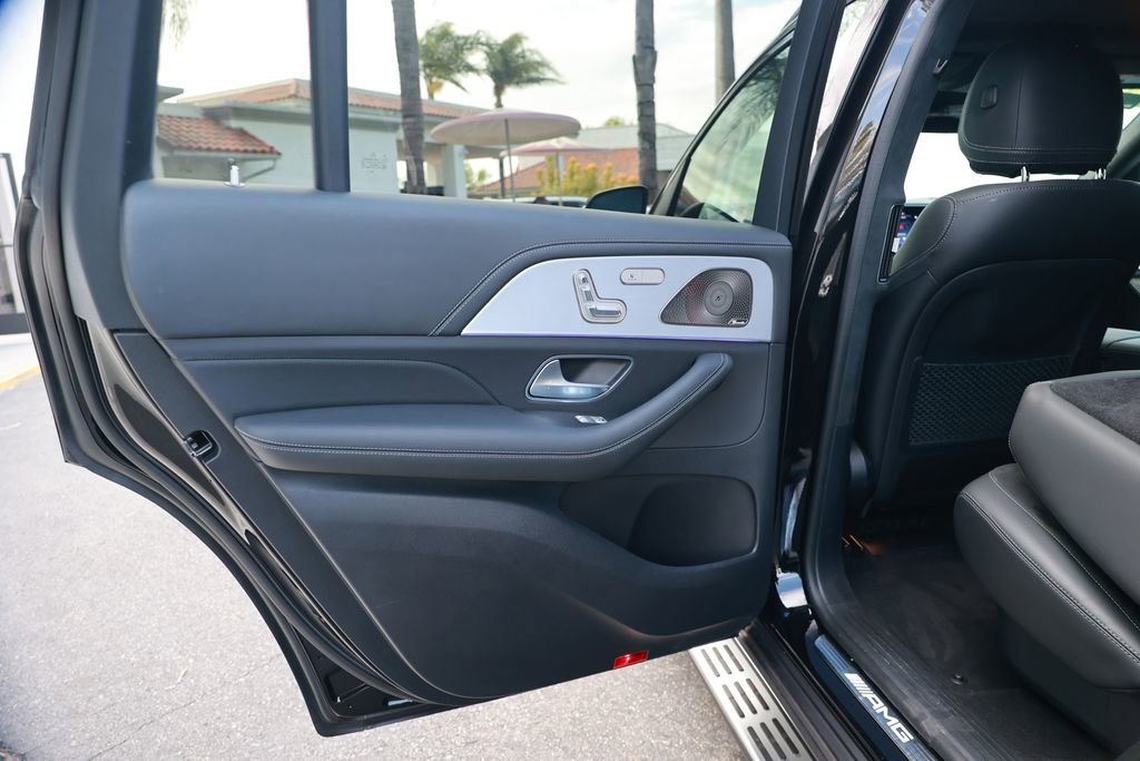 Used 2024 Mercedes-Benz GLS 63 AMG 4MATIC image 45