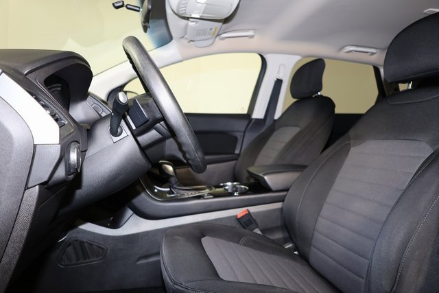 Used 2018 Ford Edge SE image 26