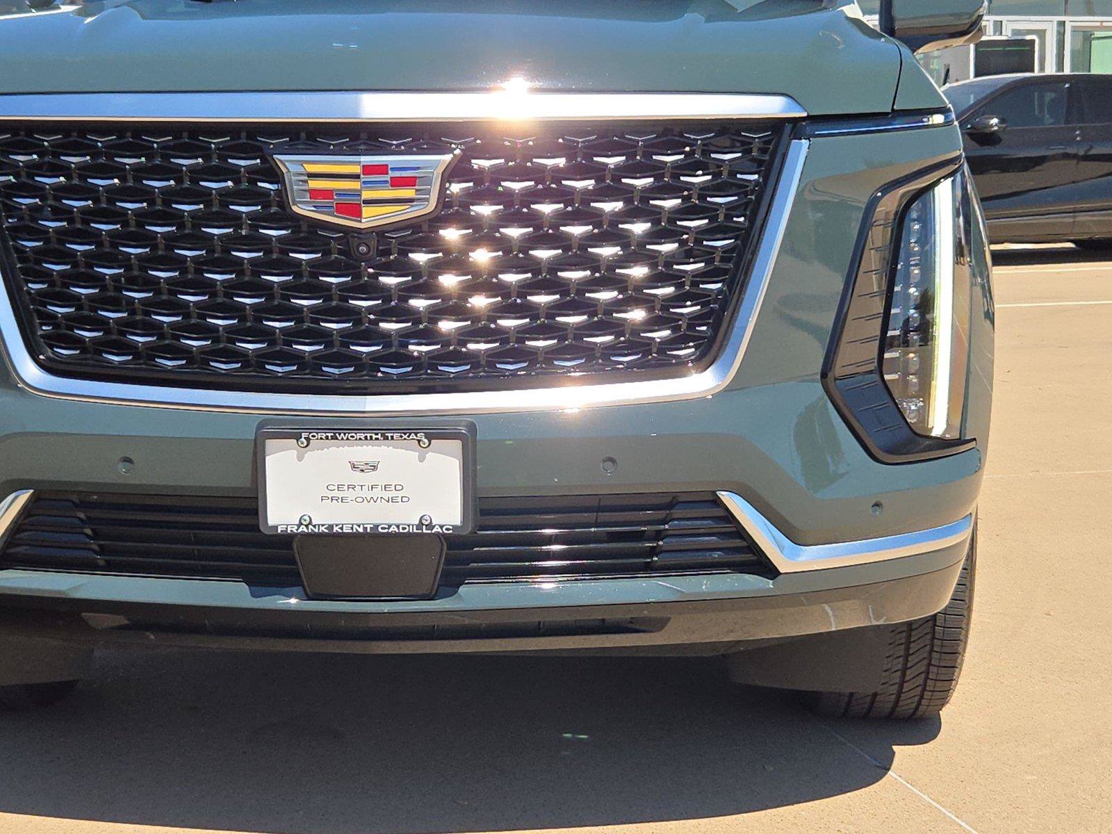 Used 2026 Cadillac Escalade Luxury w/ LPO, Floor Liner Package RWD image 6