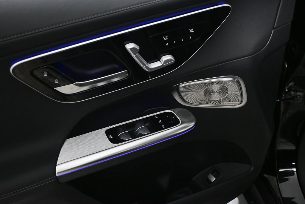 New 2026 Mercedes-Benz GLB 250 image 8