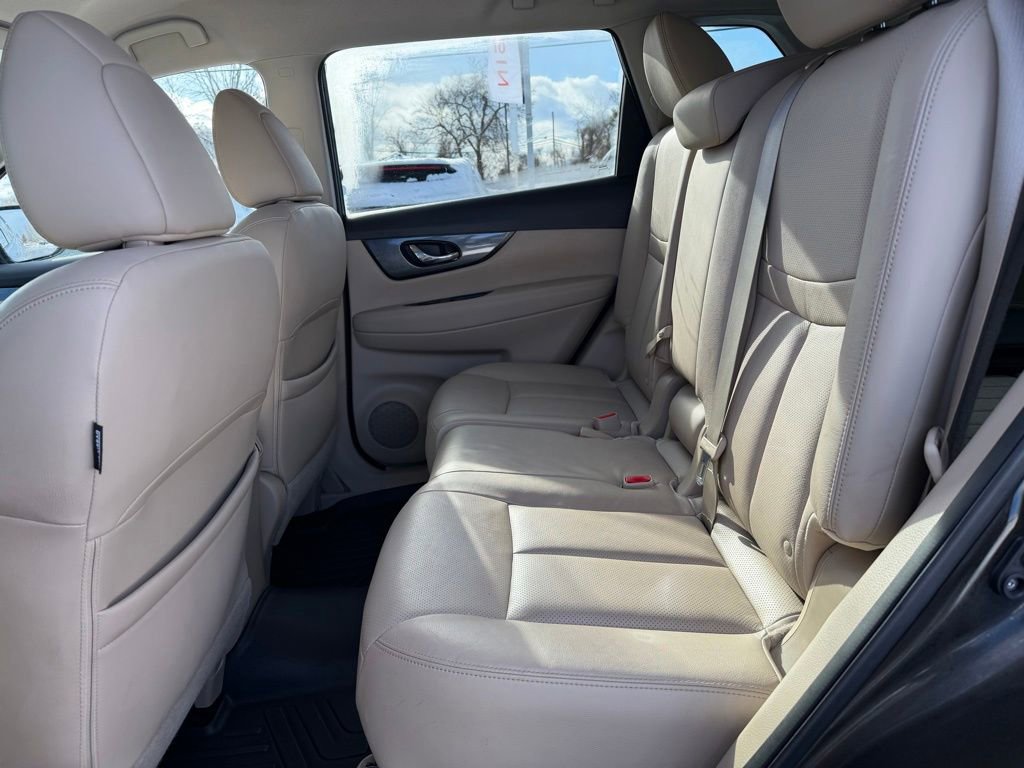 Used 2015 Nissan Rogue SL image 22