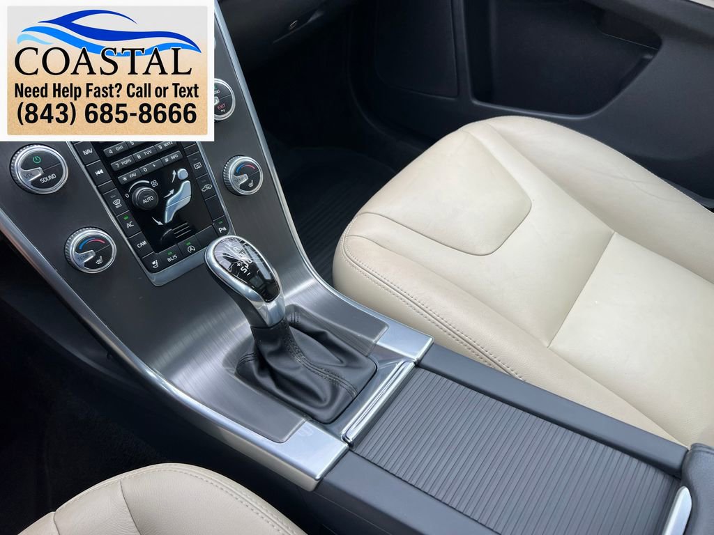 Used 2016 Volvo XC60 T6 w/ Proximity Package AWD/4WD image 40