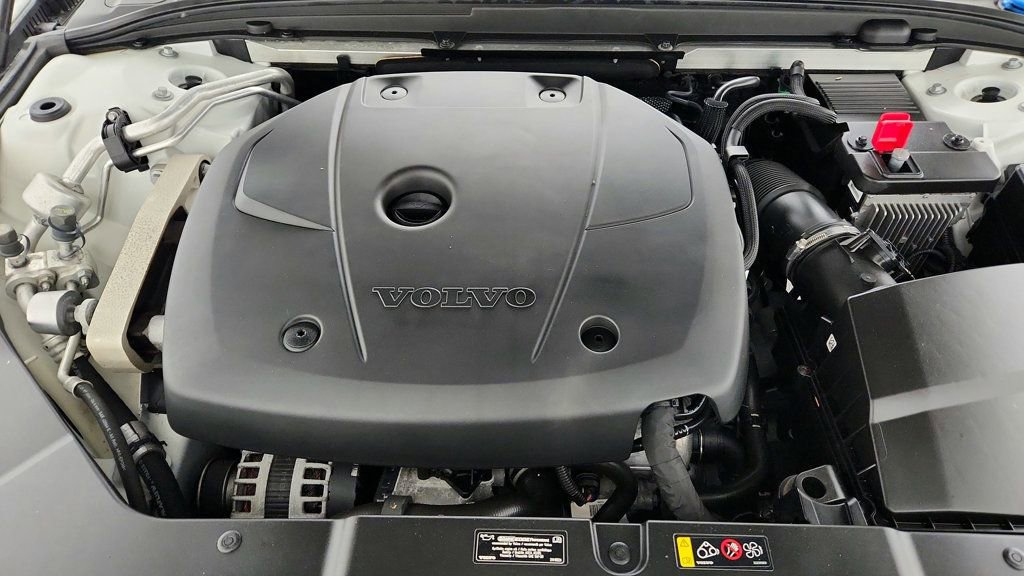 Used 2020 Volvo V60 T5 Cross Country w/ Protection Package Premier image 26