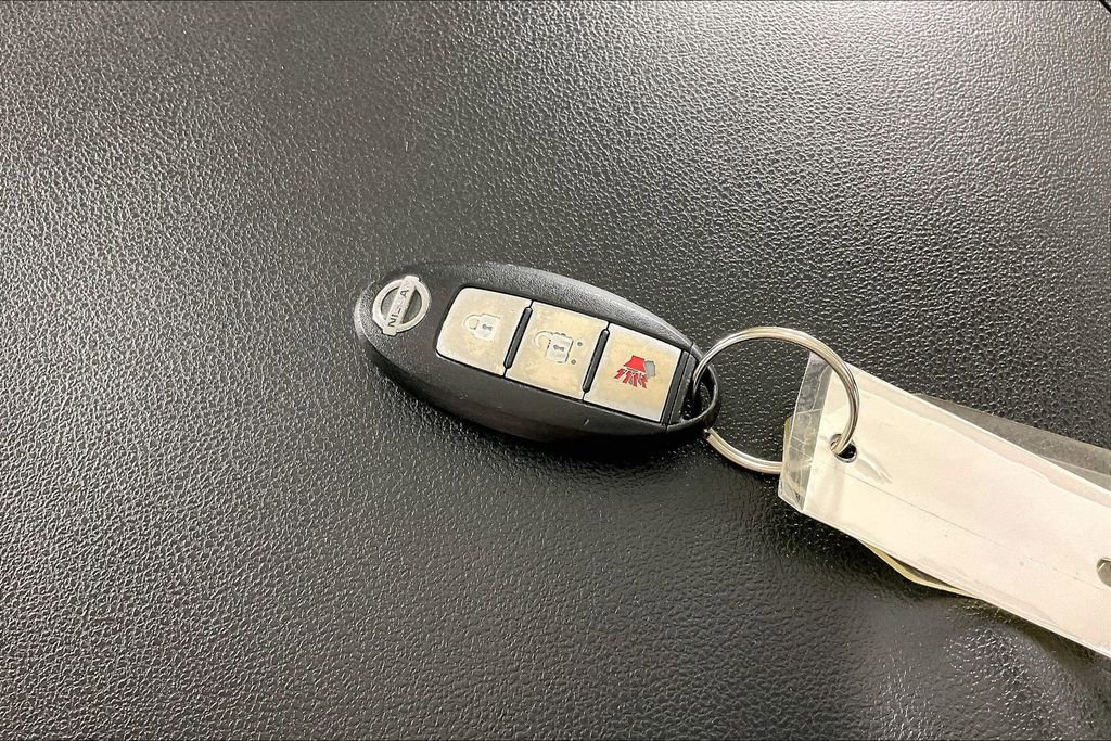 Used 2013 Nissan Juke SV AWD/4WD image 14