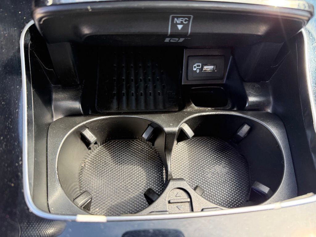 Used 2018 Mercedes-Benz E 300 4MATIC image 32