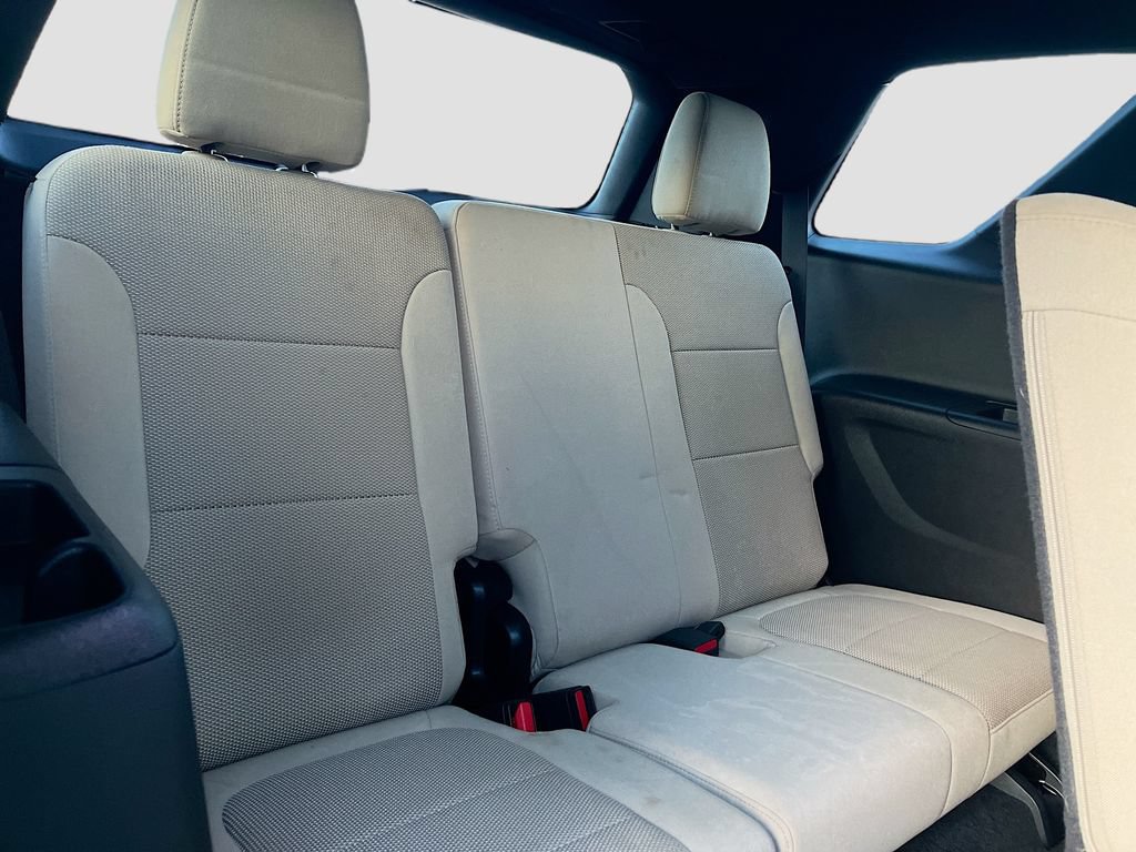 Used 2023 Chevrolet Traverse LS AWD/4WD image 24