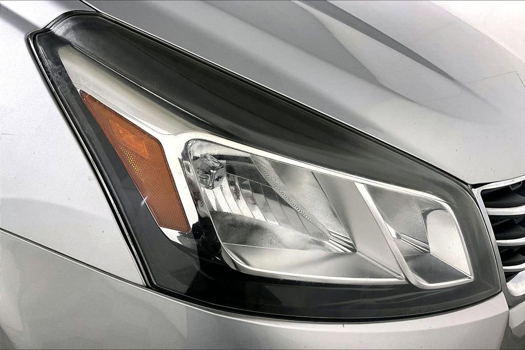 Used 2017 Chevrolet Traverse LT image 29