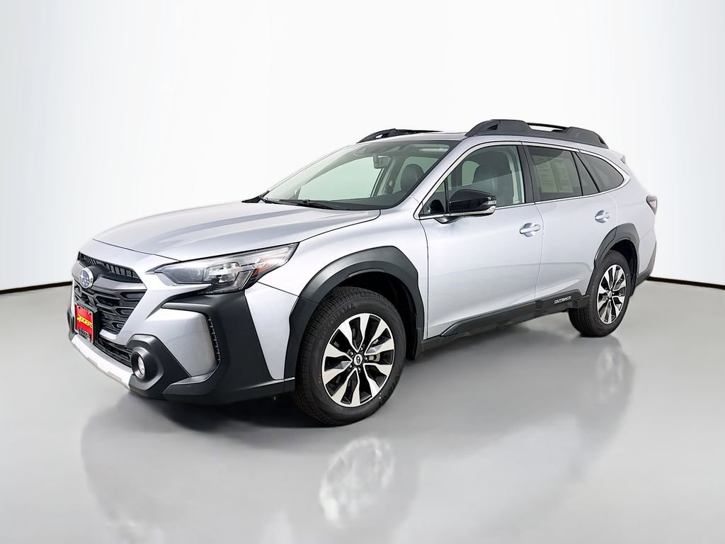 Used 2023 Subaru Outback Limited image 3
