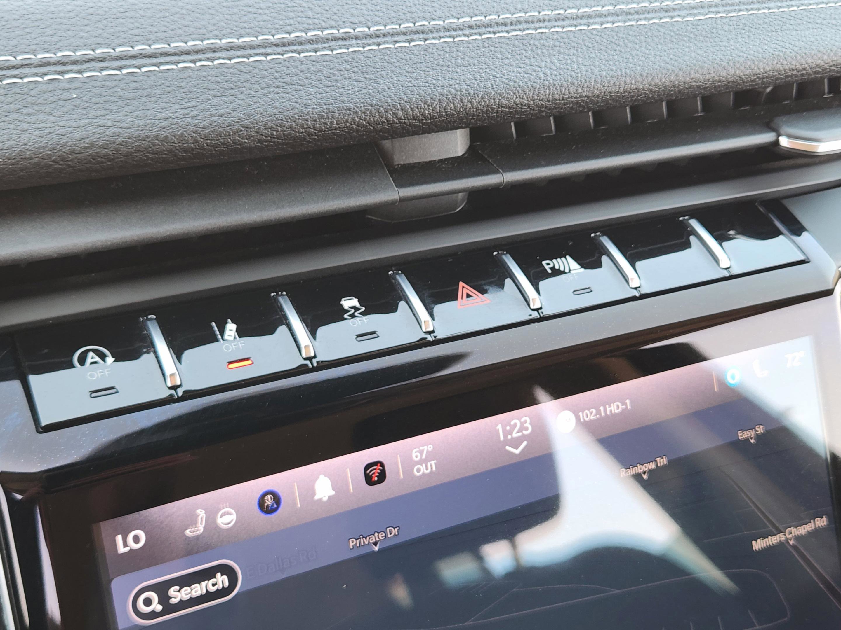 Used 2023 Jeep Grand Cherokee Limited w/ Black Appearance Package image 41