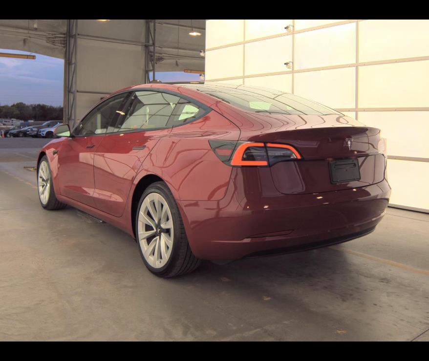 Used 2023 Tesla Model 3 Standard Range image 9