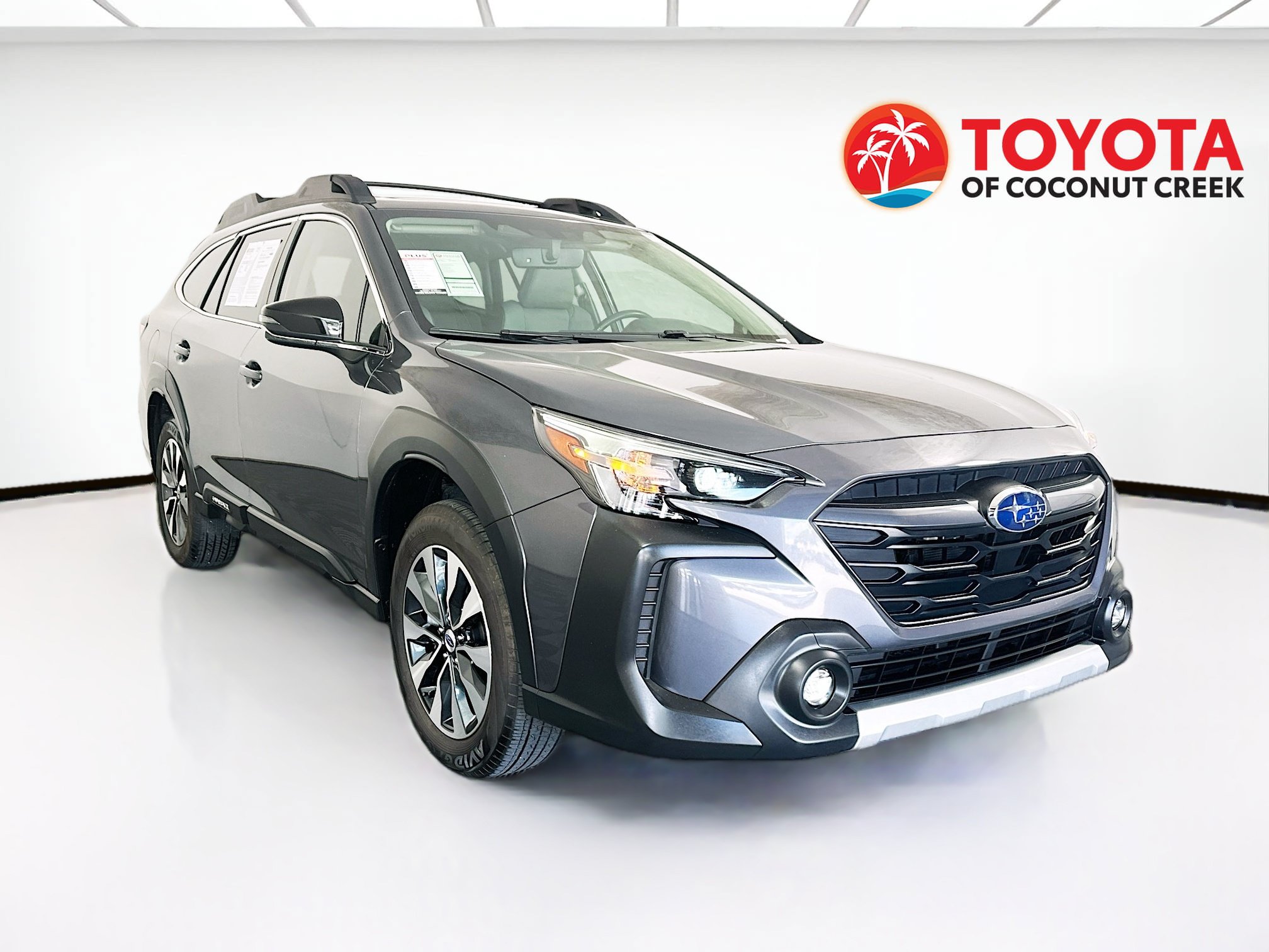 Used 2025 Subaru Outback Limited AWD/4WD image 1