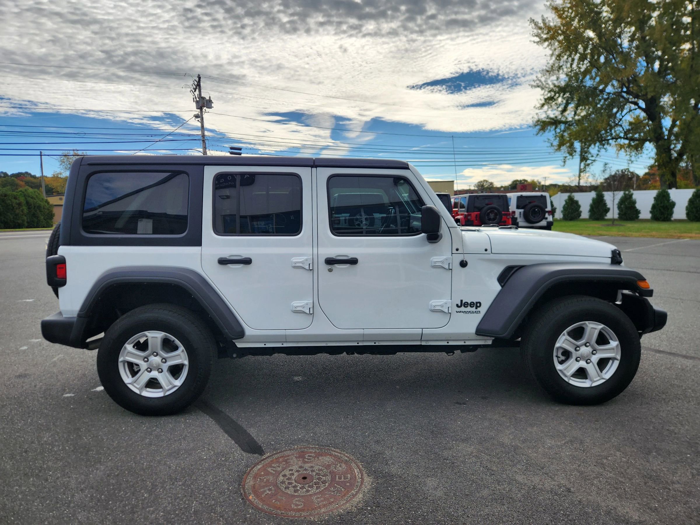 Used 2022 Jeep Wrangler Unlimited Sport image 19