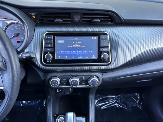 Used 2018 Nissan Kicks S image 17