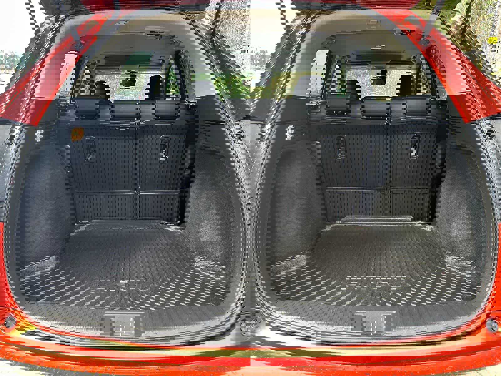 Used 2020 Honda HR-V Touring image 28