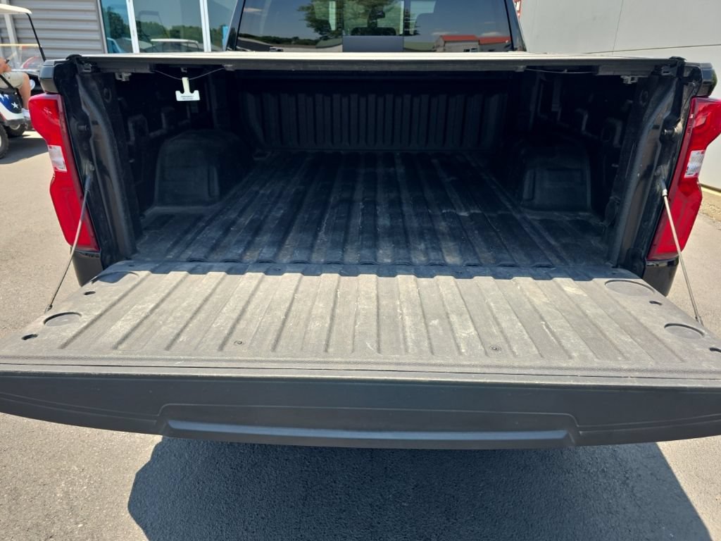 Used 2024 Chevrolet Silverado 1500 RST w/ Convenience Package II AWD/4WD image 9