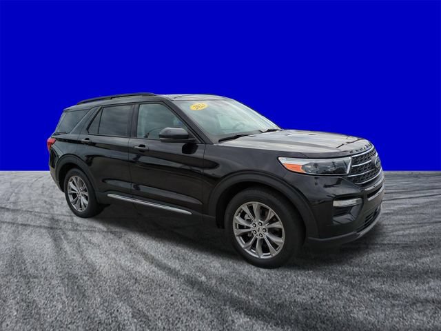 Certified 2023 Ford Explorer XLT w/ Equipment Group 202A RWD image 2