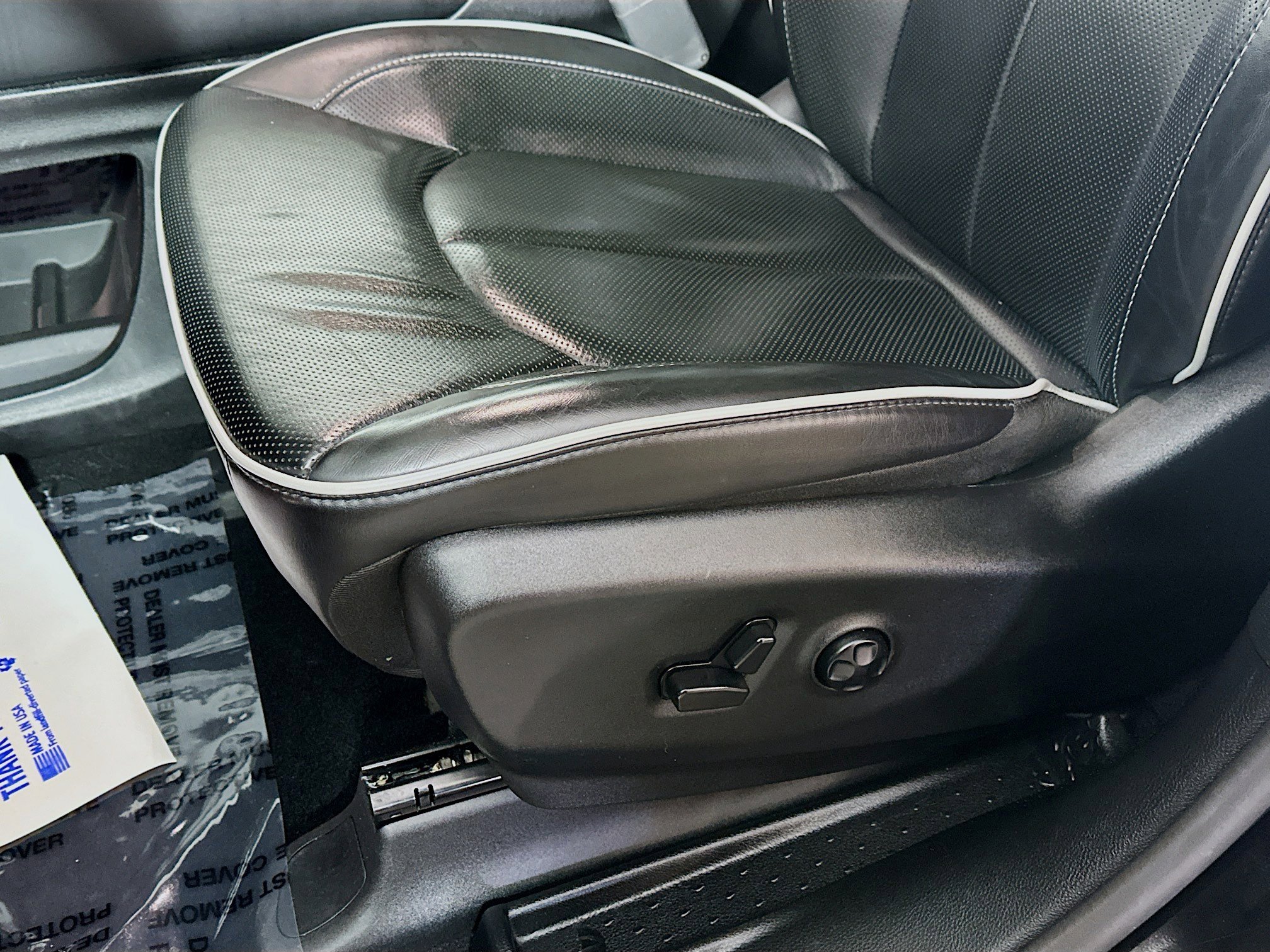 Used 2025 Chrysler Pacifica Limited FWD image 19