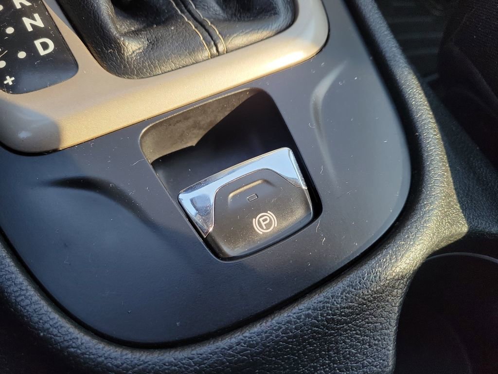 Used 2014 Jeep Cherokee Latitude FWD image 33