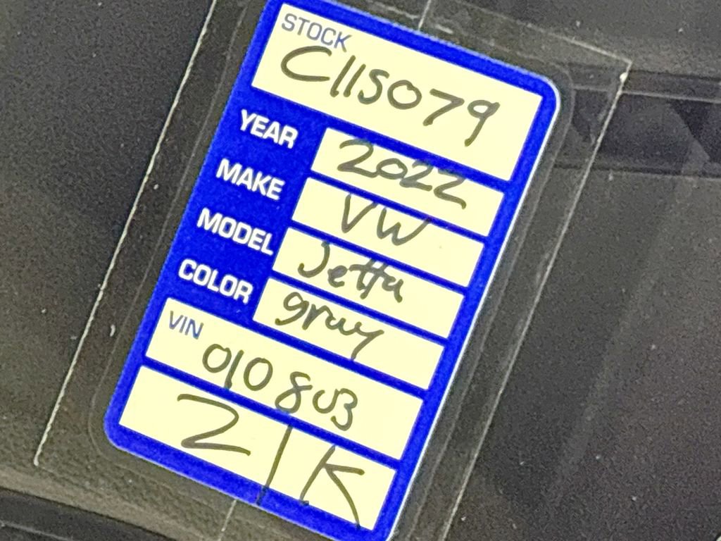 Certified 2022 Volkswagen Jetta SE w/ Panoramic Sunroof Package image 25