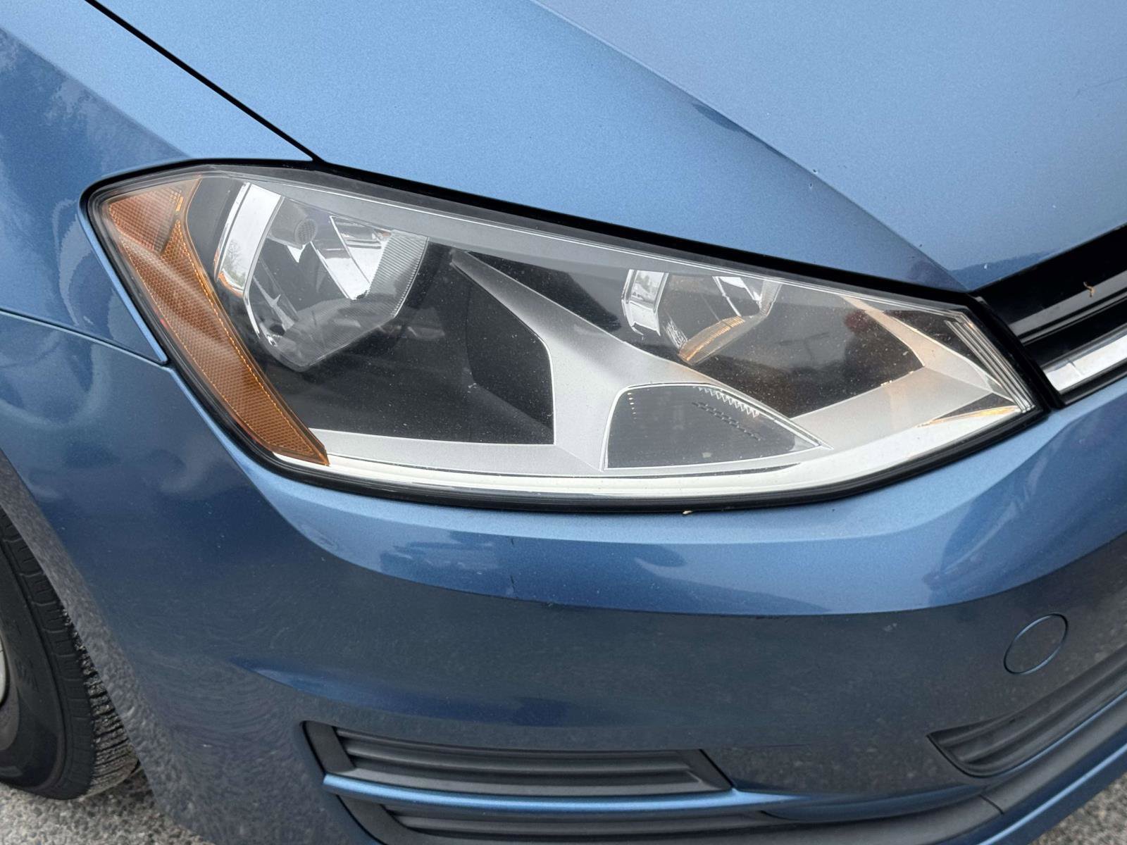 Used 2015 Volkswagen Golf S FWD image 6
