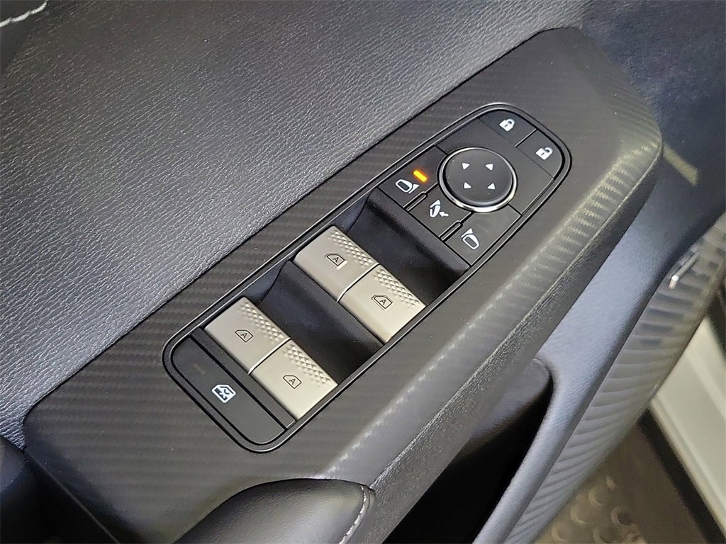 New 2025 Mitsubishi Outlander SE image 14