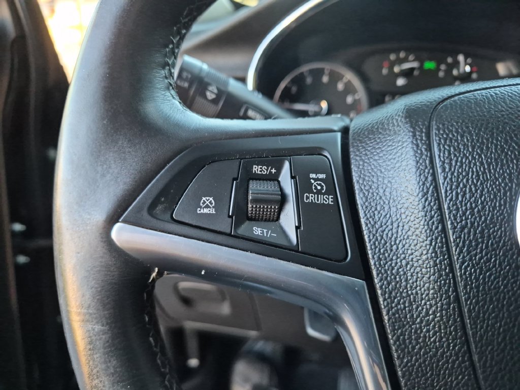 Used 2018 Buick Encore Essence AWD/4WD image 21