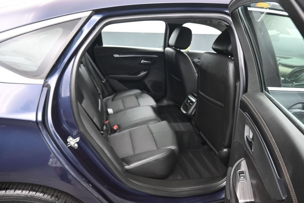 Used 2019 Chevrolet Impala LT FWD image 36