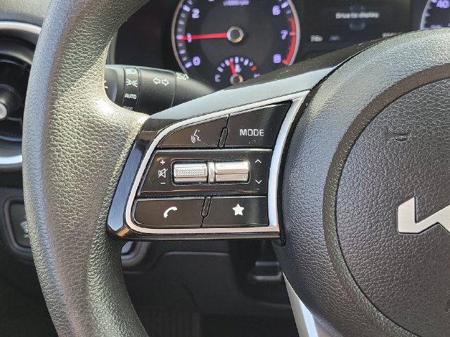 Used 2023 Kia Forte LXS w/ LXS Technology Package FWD image 7