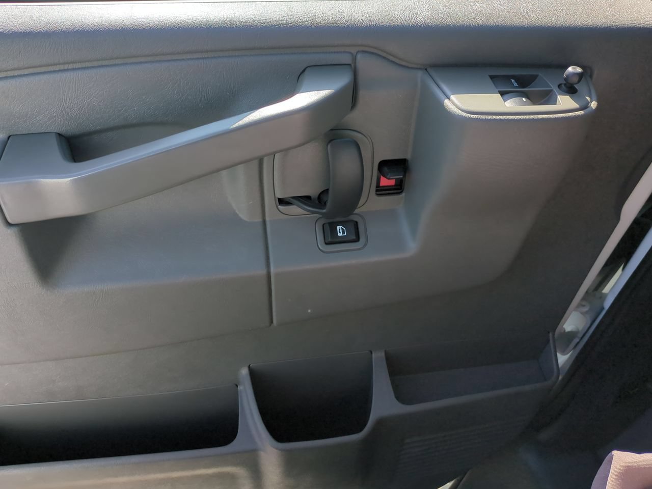 Used 2025 Chevrolet Express 2500 w/ Driver Convenience Package RWD image 20