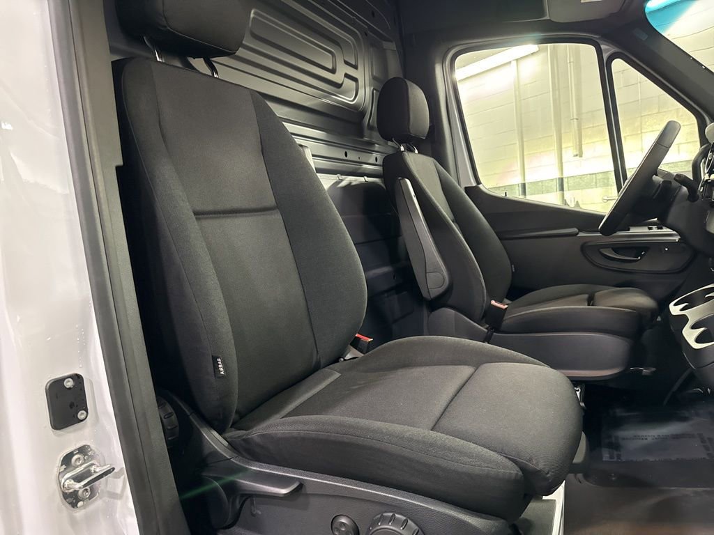 Used 2025 Mercedes-Benz Sprinter 3500 image 12