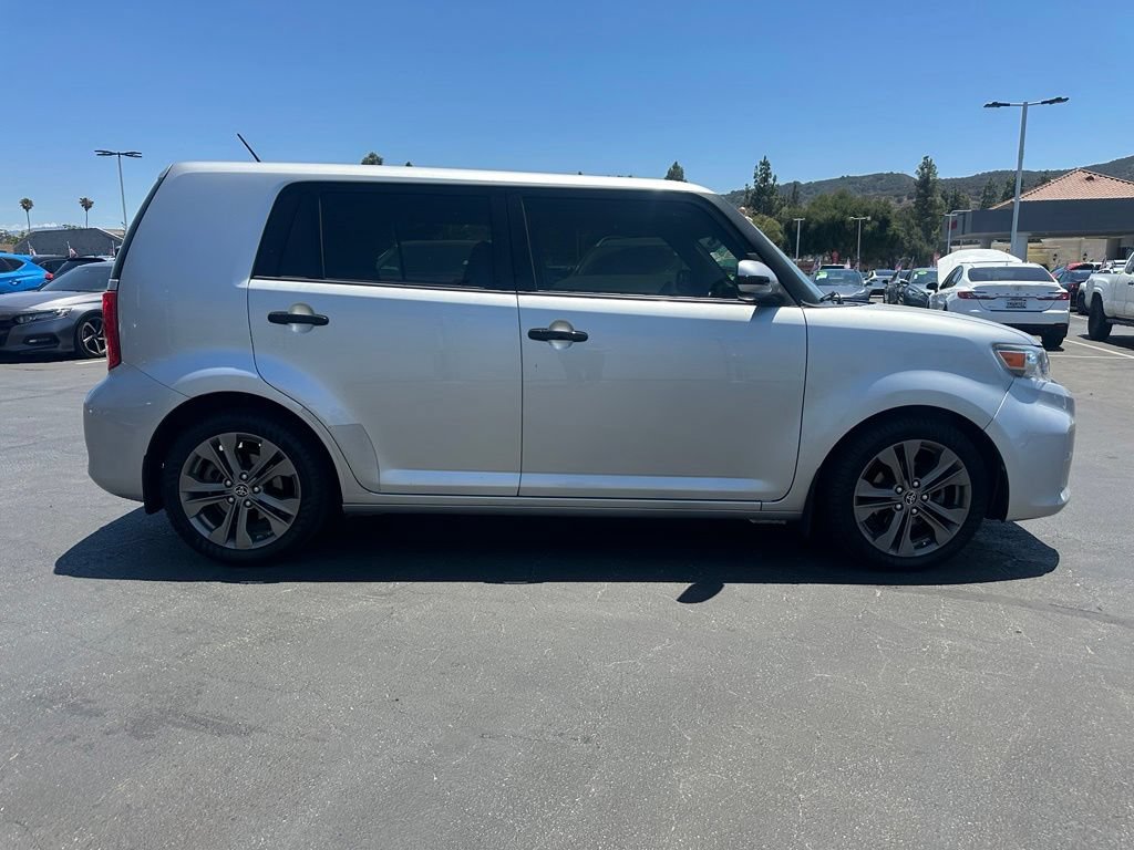 Used 2012 Scion xB FWD image 6