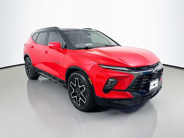 Used 2023 Chevrolet Blazer RS w/ Driver Confidence II Package FWD image 3